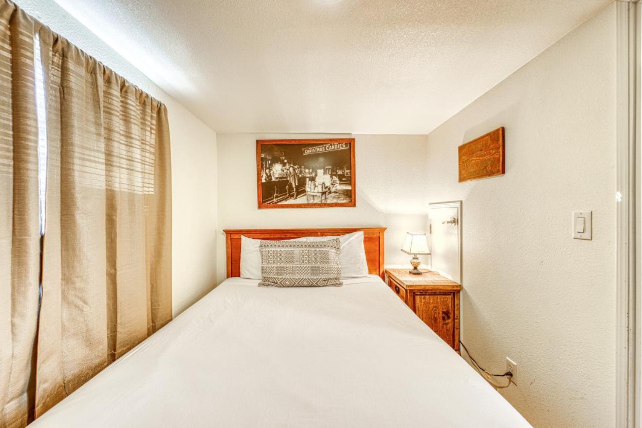 The Pecan @ Mendelbaum Winery Guest Cabins Villa Fredericksburg Exterior foto